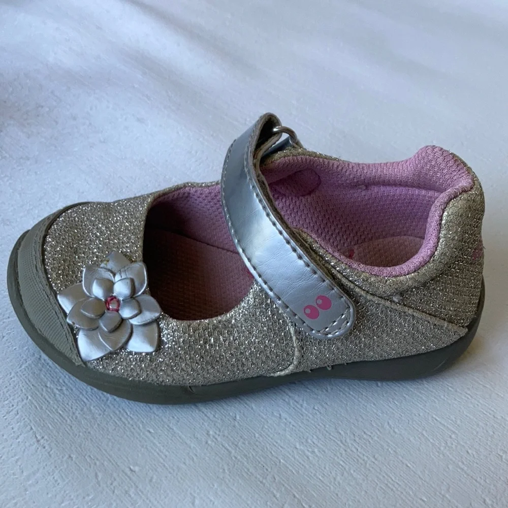 Girls Surprise by Stride Rite Silver Sparkle Mary Jane Fashion Shoes Toe Bow
